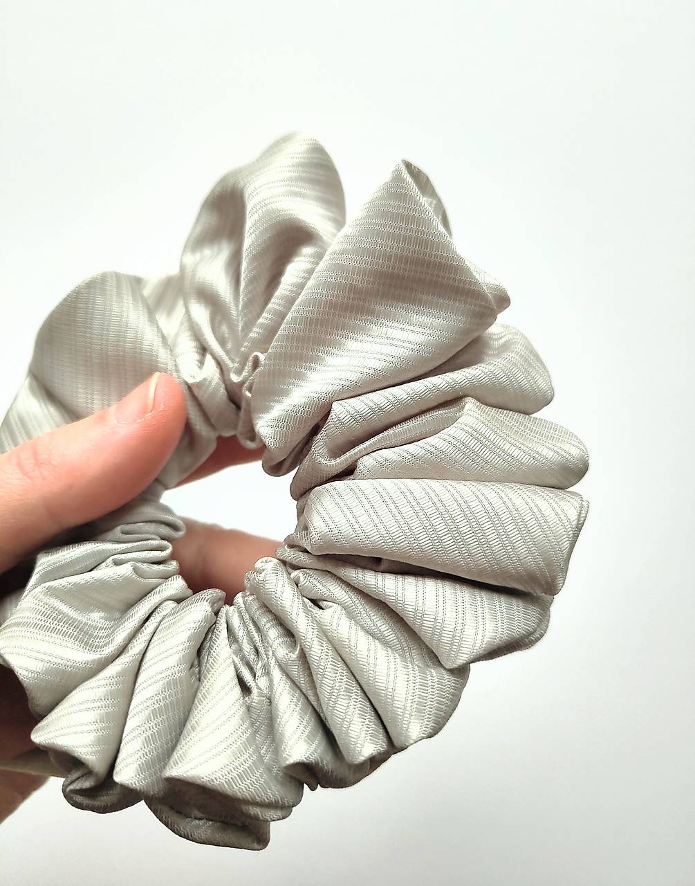 Basic MAXI scrunchie (Bledozelená)