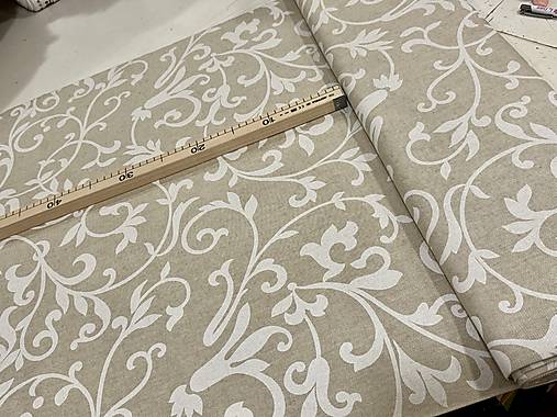 BAVLNA DEKOR / BIELY ORAMENT NA REŽNOM PODKLADE