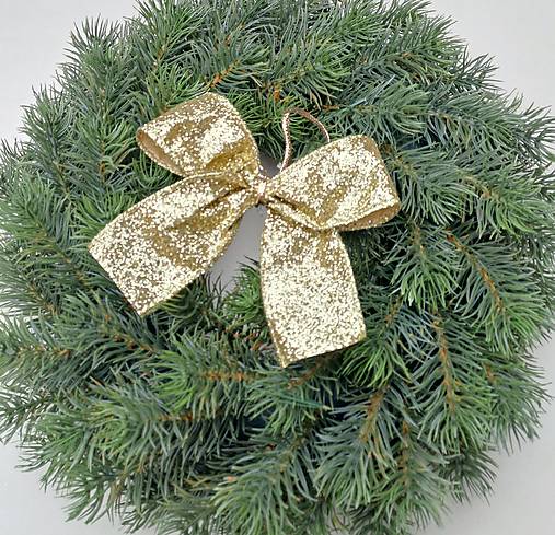 Dekorácie - Zlaté trblietavé mašle na stromček - 18045348_