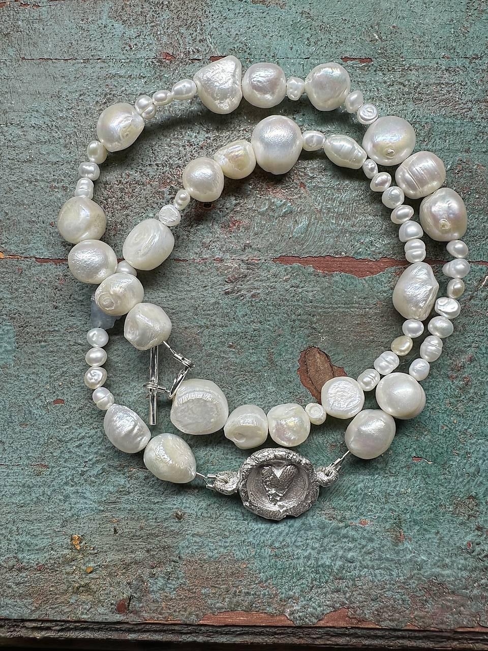 Perlový náhrdelník - Amorova pečať