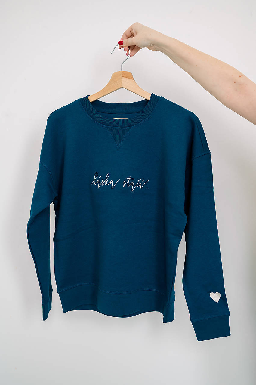 LÁSKA STAČÍ - UNISEX MIKINA - pávia modrá