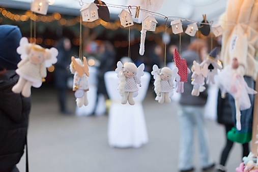 Dekorácie - anjelka malinká /rôzna na želanie - 18046360_