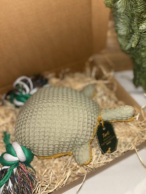 Pre zvieratá - Hračka s preťahovadlom korytnačka ”Tarti” - 18046240_