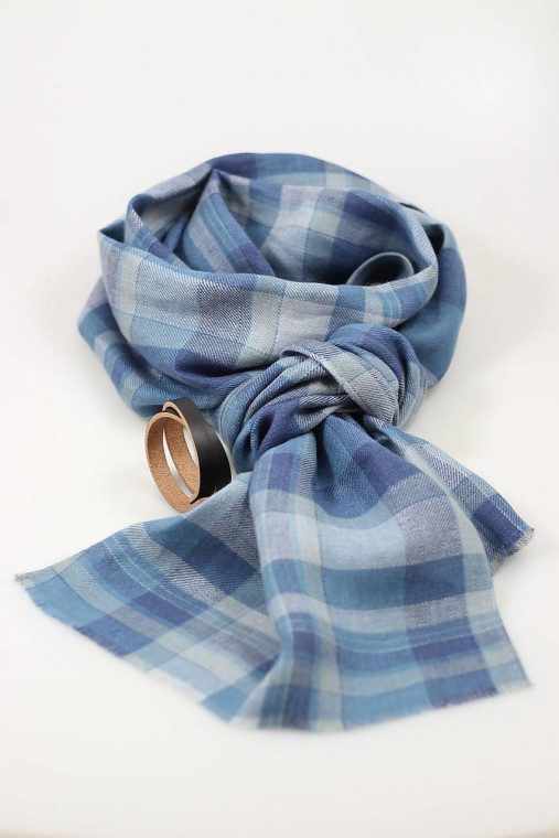 Pánsky modrý kockovaný šál z mäkkého 100% ľanu "Scott"