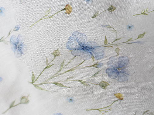 Romantická dámska jemná šatka zo 100% ľanu s autorským motívom ľanových kvetín "Linen"