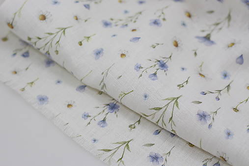 Romantická dámska jemná šatka zo 100% ľanu s autorským motívom ľanových kvetín "Linen"