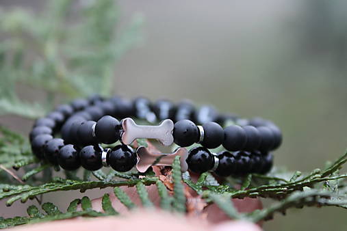 Pre majiteľov psíka _Náramok kostička