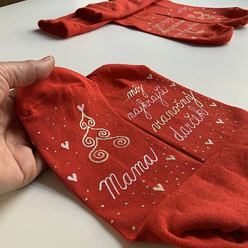 Maľované vianočné ponožky s nápisom: "Si môj ... vianočný darček... (Set 2 párov na ponožkách vo farbe na želanie)