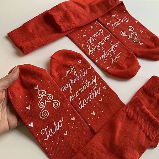 Maľované vianočné ponožky s nápisom: "Si môj ... vianočný darček... (Set 2 párov na ponožkách vo farbe na želanie)