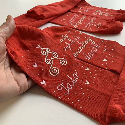 Maľované vianočné ponožky s nápisom: "Si môj ... vianočný darček... (Set 2 párov na ponožkách vo farbe na želanie)