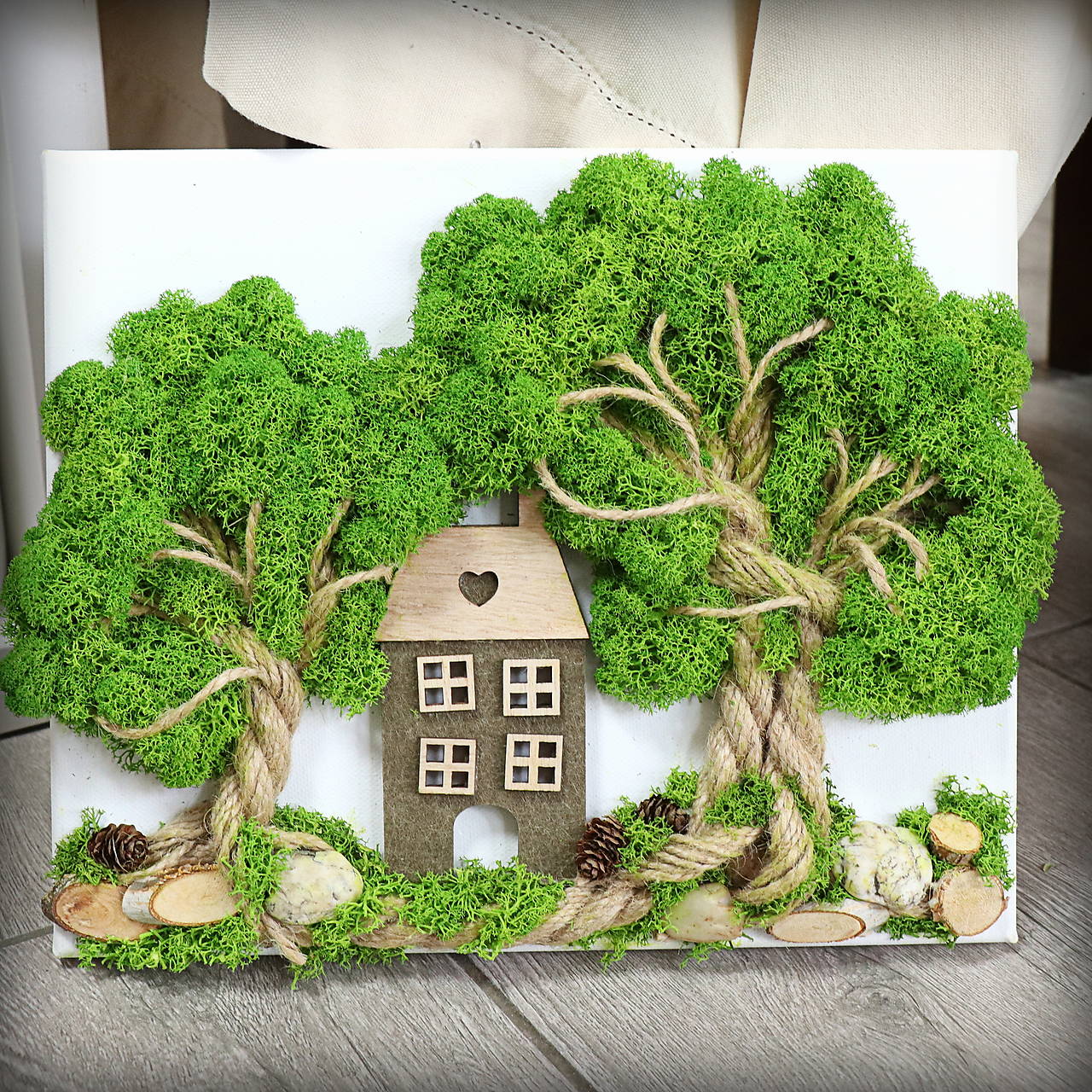 Machový obraz Stromy s domčekom (30x25 cm)