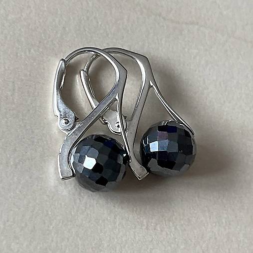 Faceted Hematite Earrings AG925 / Strieborné náušnice s brúseným hematitom A0047