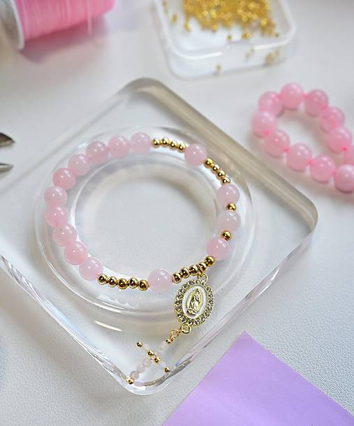 Dámsky ruženec na ruku z ruženínu