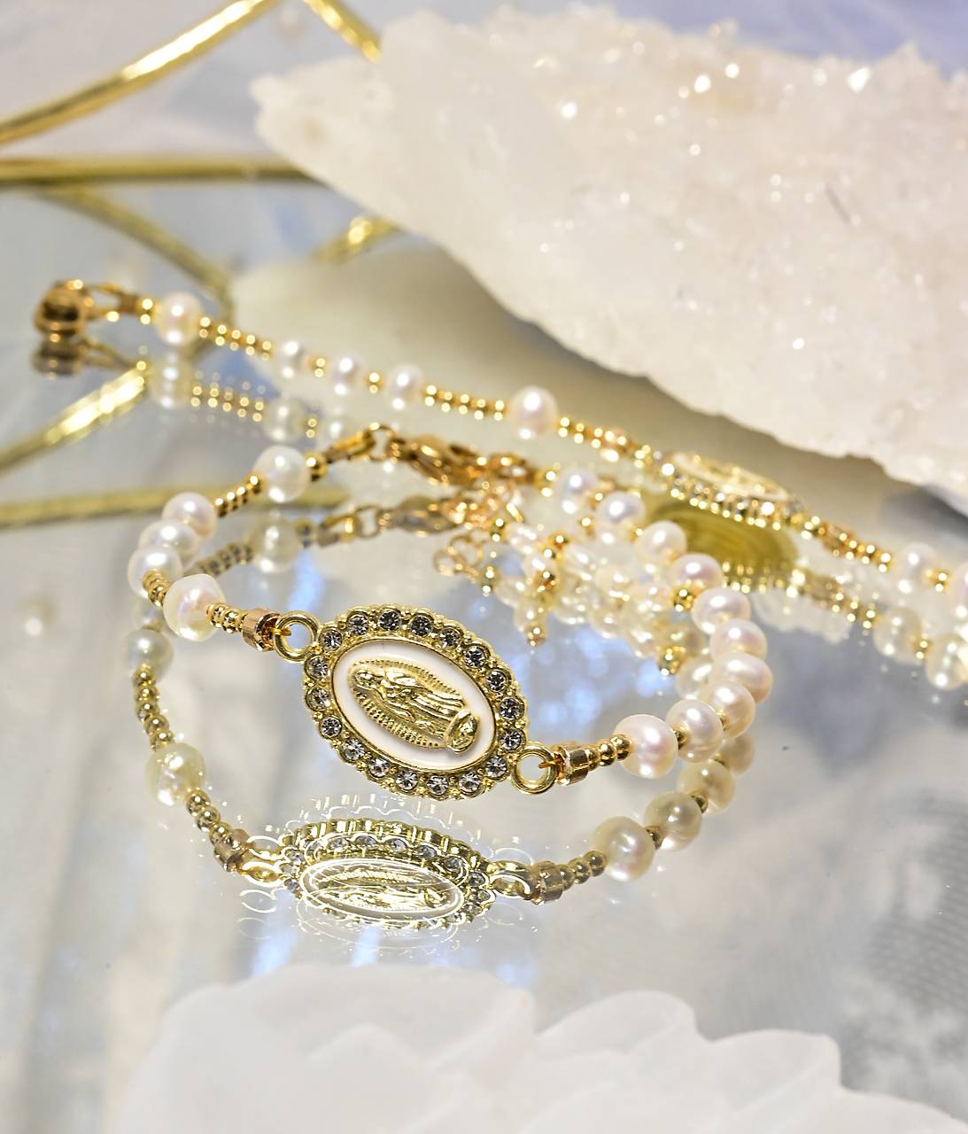 Dámsky ruženec na ruku z riečnych perál