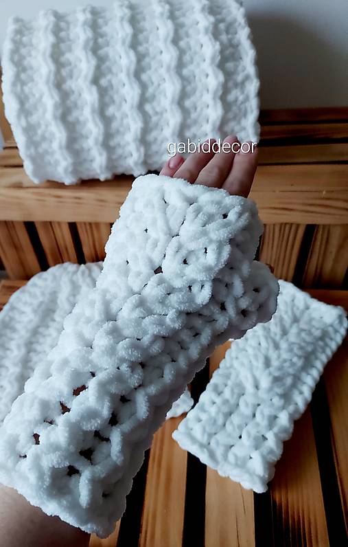 Jemnučká a ľahká dámska/dievčenská/detká zimná súprava (aj samostatne)