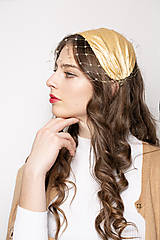 Ozdoby do vlasov - Spoločenský klobúčik s drapovaným hodvábom v retro štýle, elegantná široká čelenka z hodvábu na svadbu, príležitosti - 18051333_