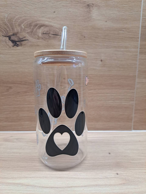 Personalizovaný sklenený pohár s bambusovým viečkom