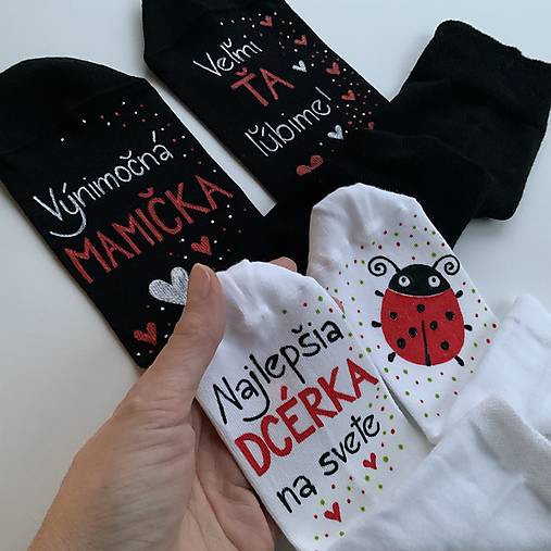 Detské maľované ponožky s lienkou a nápisom: "Najlepšia dcérka na svete"