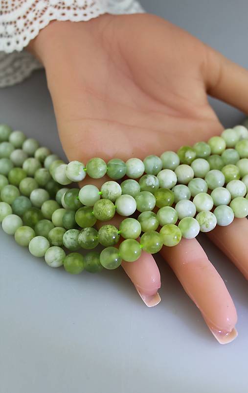 Minerály - zelenkavý opál korálky 8mm-polšnúra - 18053210_