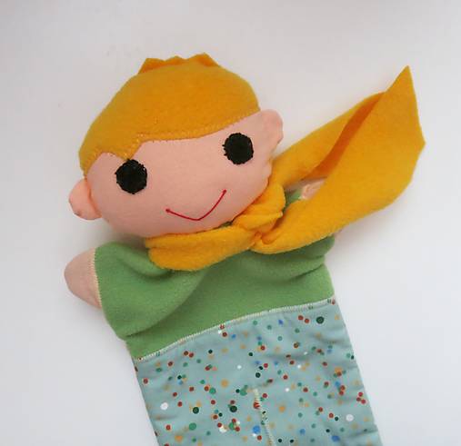 Maňuška Malý princ - v nohaviciach s farebnými bodkami