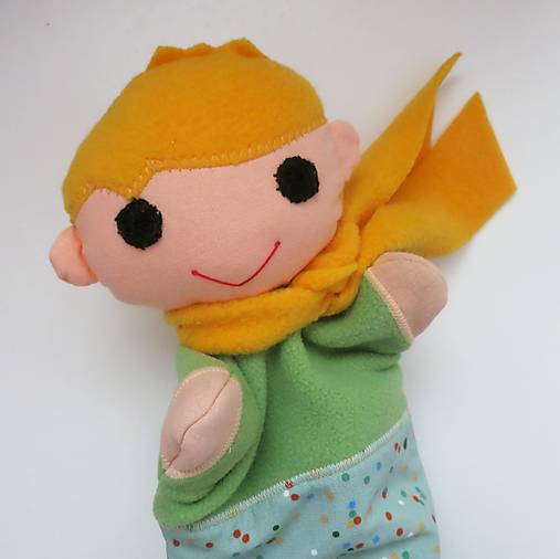 Maňuška Malý princ - v nohaviciach s farebnými bodkami