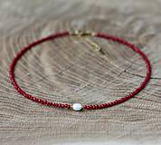 Náhrdelníky - Náhrdelník choker s perlou - spinel - 18055004_