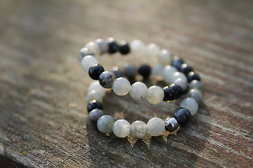 Labradorit_Larvikit_Ónyx