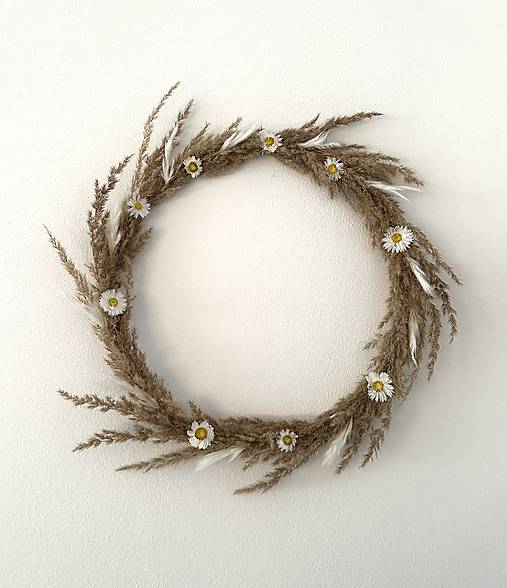 Dekorácie - Venček z pampovej trávy v béžovo-bielych tónoch | Prírodná boho dekorácia - 18057460_