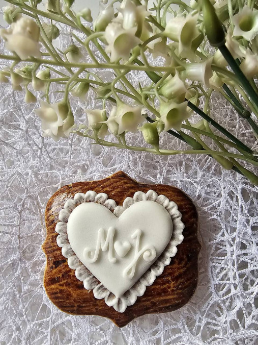 Dekorácie - Svadobný medovník - srdiečko - dekór dreva - 18056428_