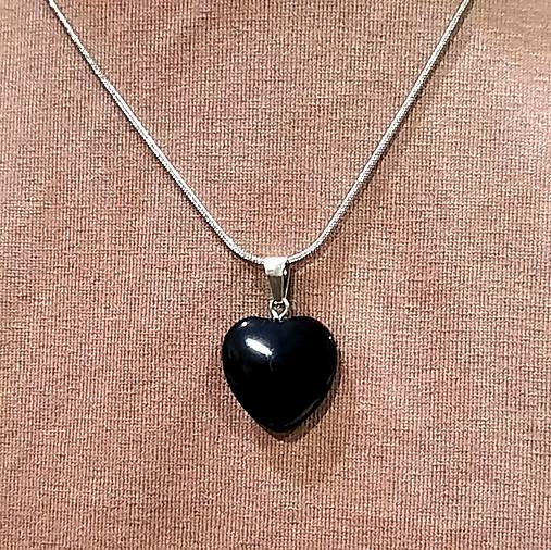 Prívesok srdce z minerálu (čierny obsidián 20mm+retiazka)