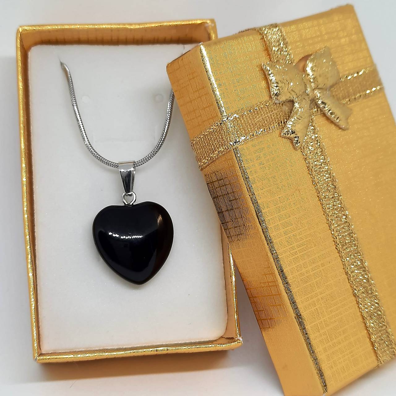 Prívesok srdce z minerálu (čierny obsidián 20mm+retiazka)