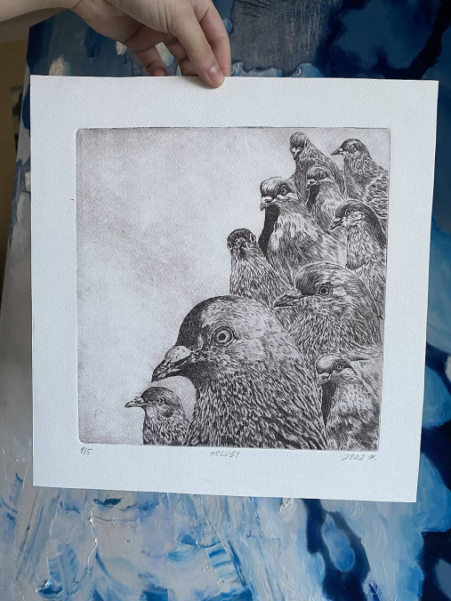 Grafika - Holuby (2022) (Čierna) - 18058216_