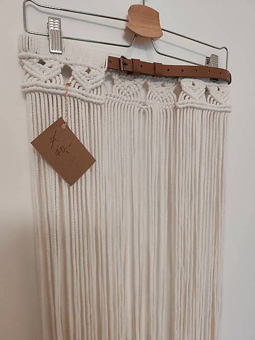 Opasok s makramé sukňou