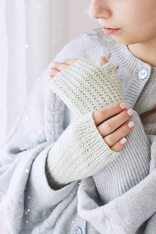 Rukavice - Dámske ručne pletené nátepníčky - pastelové I (Veľmi svetlá mätová 5281) - 18059854_