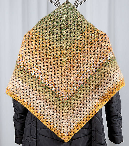 Šály a nákrčníky - Háčkovaná šatka - 18059493_