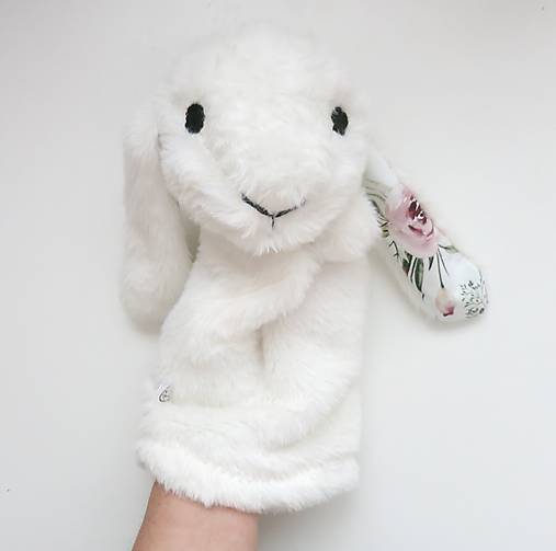 Maňuška zajko huňatý - Biely s kvietkovými uškami