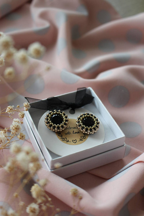 Decentná elegancia napichovacie náušnice