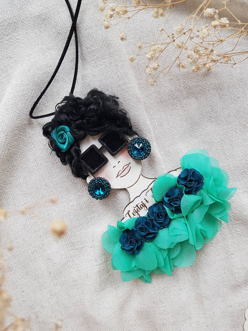 Decentná elegancia SET - napichovacie náušnice a náhrdelník