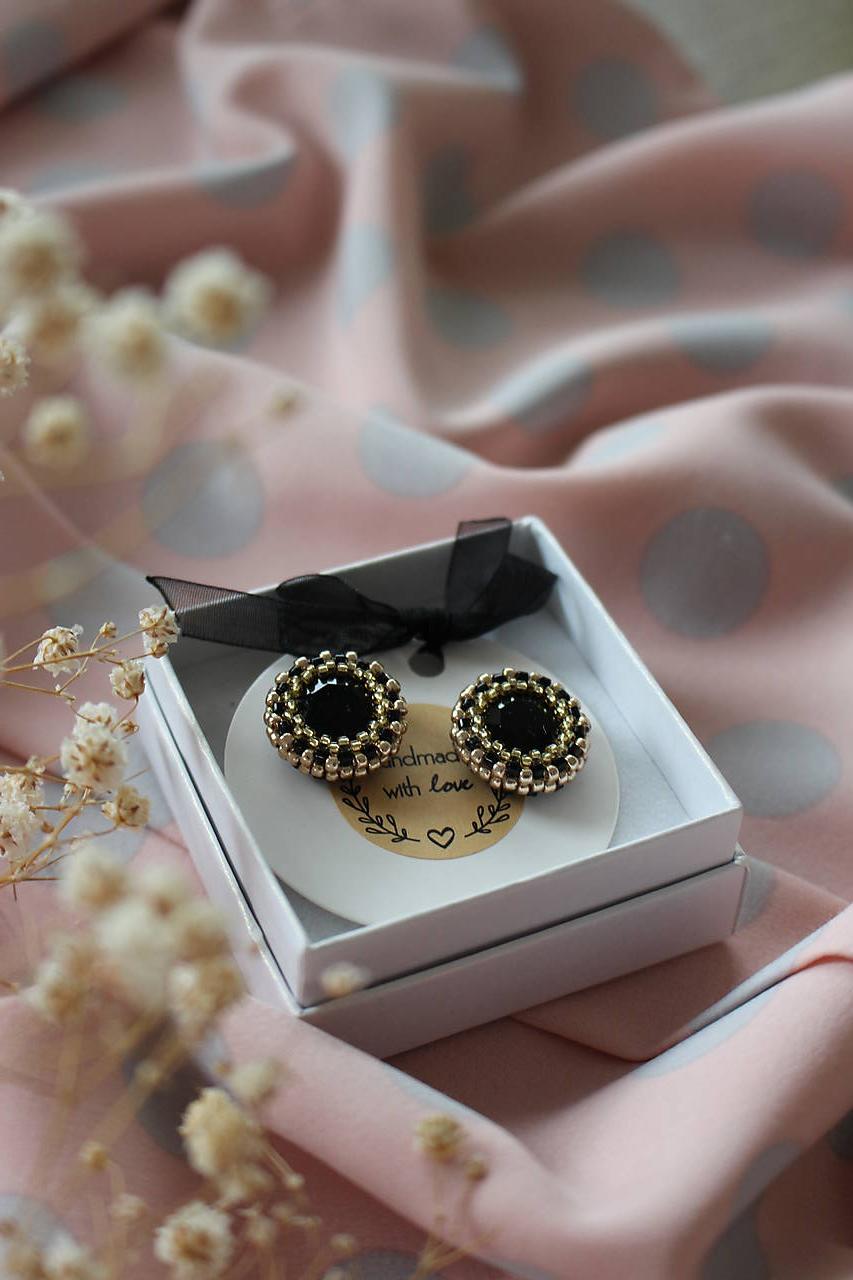 Decentná elegancia napichovacie náušnice