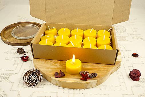 EKO 15 kusové balenie čajových sviečok bez obalu z včelieho vosku