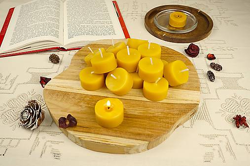 EKO 15 kusové balenie čajových sviečok bez obalu z včelieho vosku