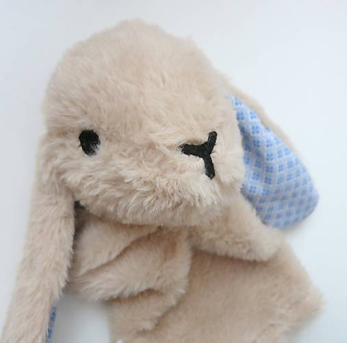 Maňuška zajko huňatý - Béžový s modrými uškami