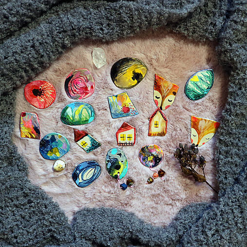 Planety/ modelované brošne