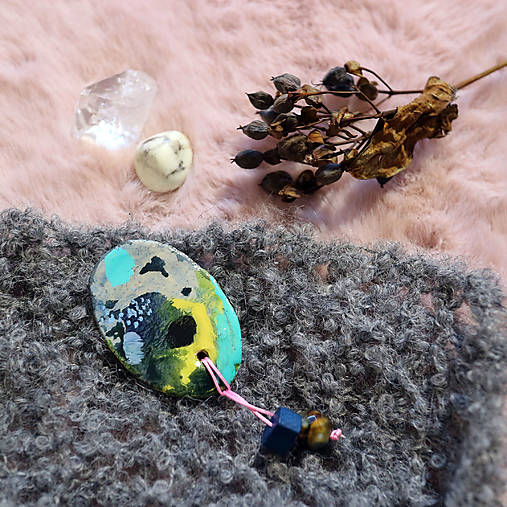 Planety/ modelované brošne