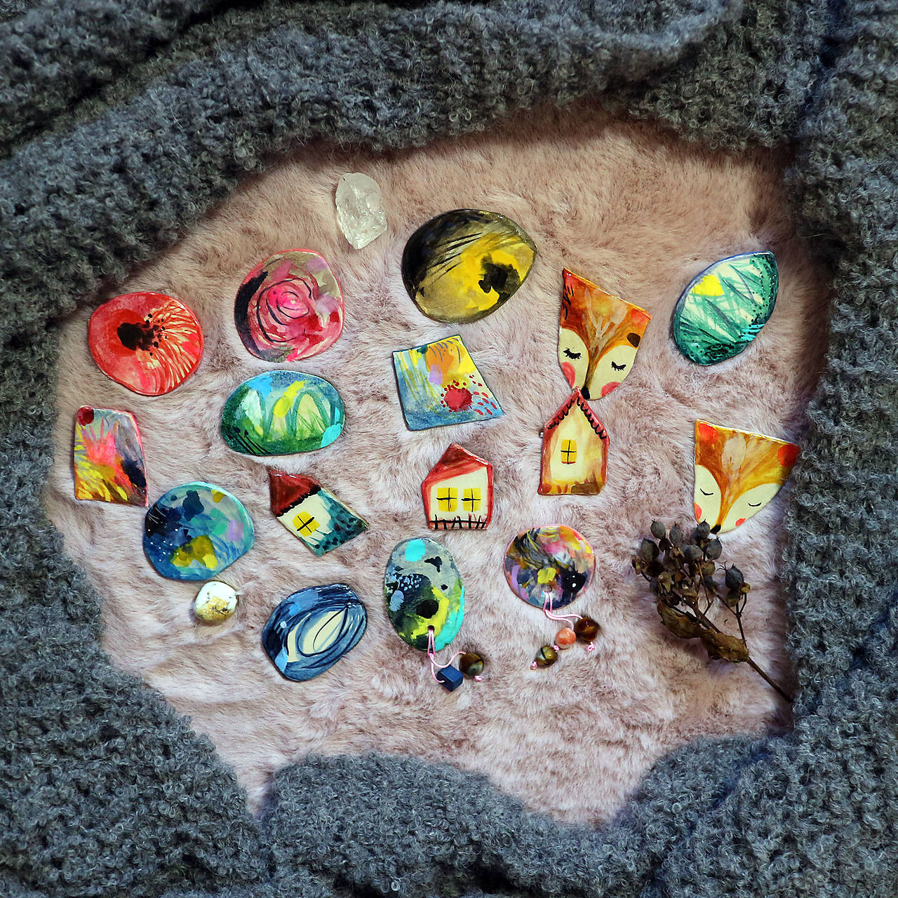 Planety/ modelované brošne