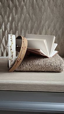 Čiapky, čelenky, klobúky - Vyšívaná čelenka - Šípková Ruženka - 18067866_