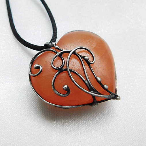 Náhrdelníky - Prívesok so selenitom ┼HALIMAH┼ - 18072097_