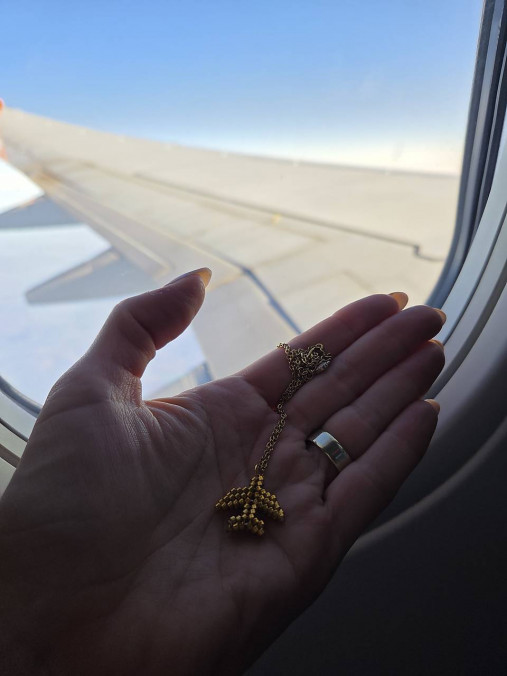 ✈️ Prívesok LIETADLO – pre tých, čo milujú lietať