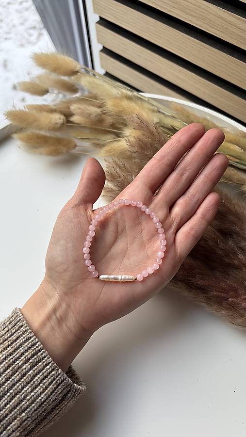 Tenký náramok ruženín, perla