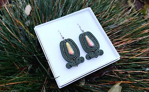 Náušnice - Rustic Elegance - Ručne šité šujtášové náušnice - Soutache earrings - 18073118_